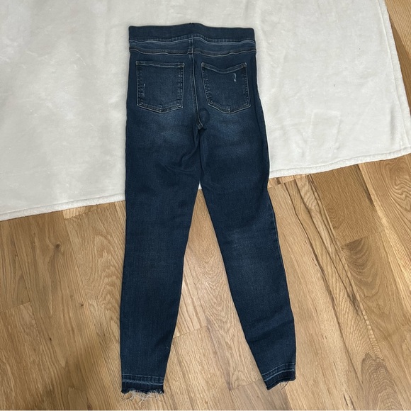 Spanx Distressed Ankle Skinny Jeans dark Wash size small raw hem shapewear - Picture 10 of 10